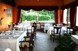 Angebot, das autochthone, moderne und traditionelle Aromen verbindet