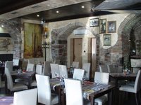 Ein Hauch von Mexiko in Rijeka – Hühnerfleisch, Kalbsfleisch und Meeresfrüchte mit reichlich Gemüse in interessanten Kreationen zu scharfen oder milden Saucen nach traditionellen mexikanischen Rezepten.