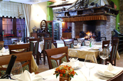 The restaurant of the hotel Bitoraj has been amongst the top 100 Croatian restaurants for the last decade. The restaurant's capacity is 80 seats and it is decorated with a beautiful fireplace. Particularly attractive is the newly fitted lounge 