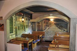 
<p>Pizze cotte nel forno a legna, vari tipi di pasta, lasagne…</p>