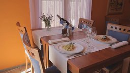 Specialità: Dolce ai limoni lussignani con palline di neve / Pata con “pesto “ di erbe aromatiche lussignane e formaggio salato / Brodetto (zuppa di pesce) di pesce misto con polenta aromatica “Contessa Hilda” / Agnello con “ pisselli alla neresinota” / Fegato di vitello al profumo di salvia e salsa di ricola selvatica.