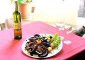 Una trattoria dallo spirito dalmata a Fiume: oltre ai piatti di carne, vale la pena assaggiare le specialità di pesce preparate secondo ricette tradizionali dalmata, che lasceranno il profumo del mare nel vostro piatto.